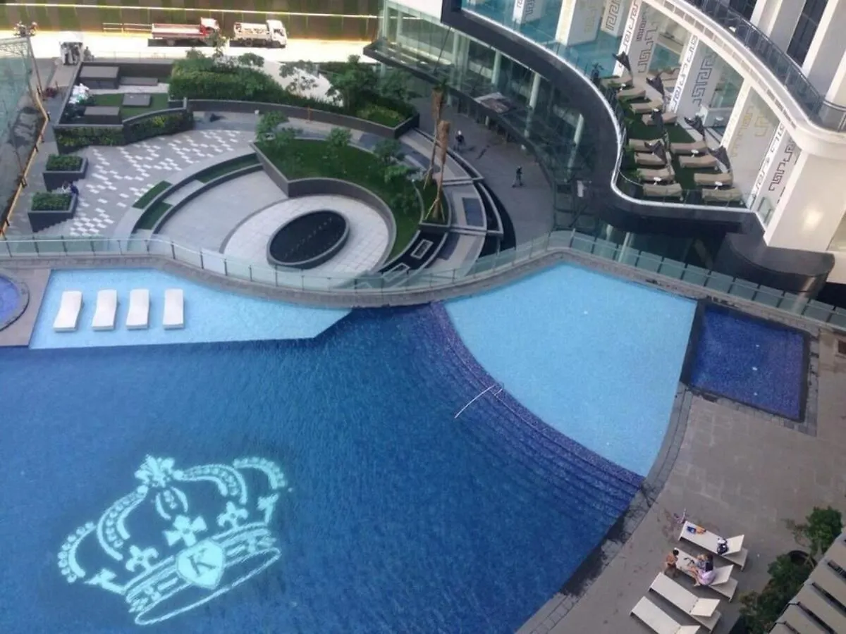 Studio For 4 With Netflix, 55In Tv, 200Mbs Net, In Heart Of Makati Manila 0*,  Philippines